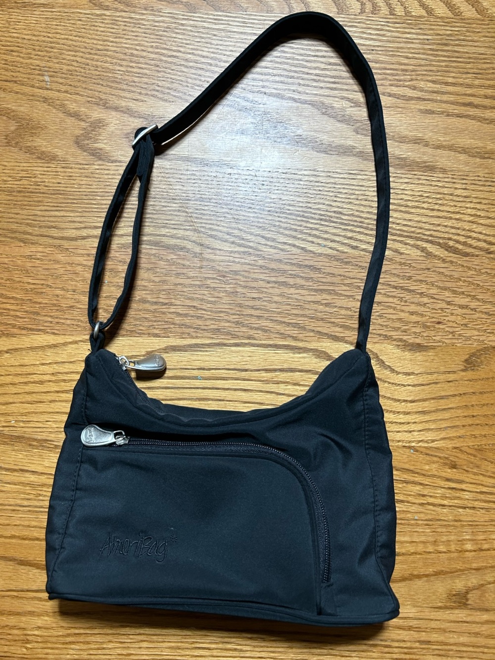 Women’s Ameribag Healthy Back Shoulder Bag Black with Silver Accent